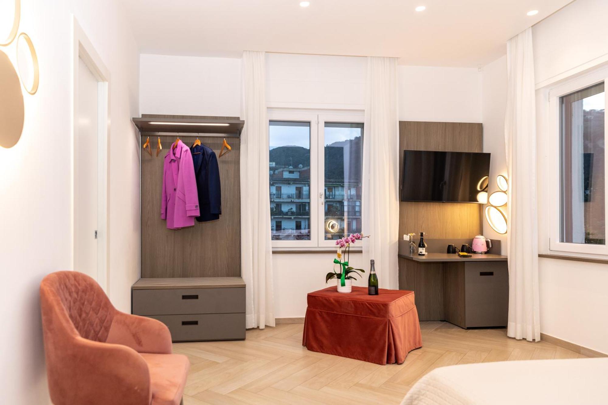Patriziella 4 Rooms Sorrento Ngoại thất bức ảnh